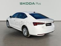 Usado Skoda Octavia Selection 116 CV (85 kW) 2025 Blanco Berlina