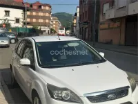Usado Ford Focus Trend 100 CV (73 kW) 2009 Blanco Berlina