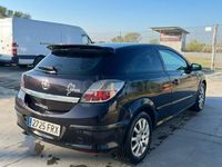 Usado Opel Astra GTC Sport 120 CV (88 kW) 2006 Negro Berlina