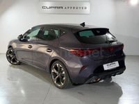 Usado Cupra Leon 204 CV (150 kW) 2025 Violeta / lila Berlina