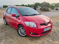 Usado Toyota Auris Active 101 CV (74 kW) 2009 Rojo Utilitario
