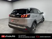 Usado Peugeot 3008 Allure 130 CV (95 kW) 2020 Gris / plata SUV