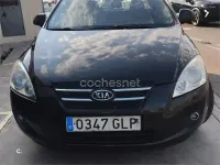 Usado Kia Ceed 115 CV (84 kW) 2009 Negro Utilitario