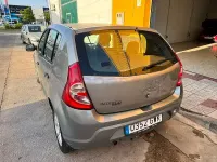 Usado Dacia Sandero Lauréate 75 CV (55 kW) 2010 Beige Berlina