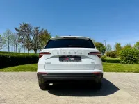 Usado Skoda Karoq Ambition 150 CV (110 kW) 2022 Blanco SUV