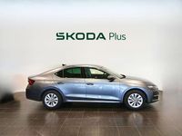 Usado Skoda Octavia Selection 150 CV (110 kW) 2025 Gris / plata Berlina