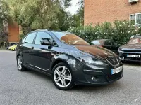 Usado Seat Altea XL Style 105 CV (77 kW) 2011 Negro Monovolumen