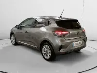 Usado Renault Clio V Evolution 100 CV (73 kW) 2025 Gris / plata Berlina