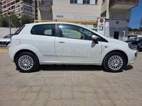 Usado Fiat Punto Evo Dynamic 69 CV (50 kW) 2011 Blanco Utilitario