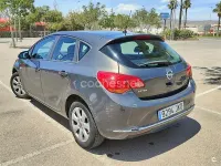 Usado Opel Astra Business 110 CV (80 kW) 2015 Gris / plata Berlina
