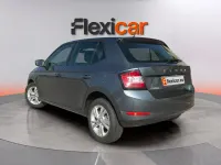 Usado Skoda Fabia Ambition 95 CV (69 kW) 2020 Gris Utilitario