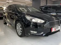 Usado Ford Focus Titanium 125 CV (91 kW) 2016 Negro Familiar