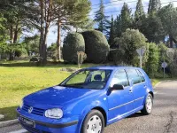Usado VW Golf IV Highline 105 CV (77 kW) 2000 Azul Berlina