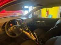 Usado Toyota Auris Live 90 CV (66 kW) 2009 Rojo Utilitario