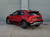 Usado Kia Niro 129 CV (94 kW) 2025 Rojo SUV