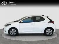 Begagnad Toyota Yaris Hybrid Active 116 HK (85 kW) 2025 Vit Sedan