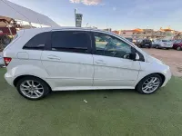 Usado Mercedes B180 109 CV (80 kW) 2011 Blanco Utilitario