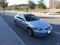 Usado Honda Civic S 90 CV (66 kW) 2000 Gris / plata Berlina