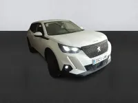 Usado Peugeot 2008 Active 110 CV (80 kW) 2021 Blanco SUV