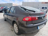 Usado Renault Laguna II Authentique 110 CV (80 kW) 2005 Negro Berlina