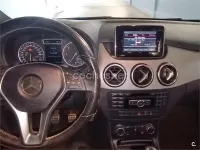 Usado Mercedes B180 109 CV (80 kW) 2013 Negro Utilitario