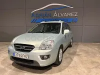 Usado Kia Carens Active 140 CV (102 kW) 2008 Gris / plata Monovolumen