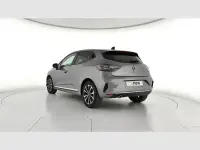 Usado Renault Clio V Techno 100 CV (73 kW) 2025 Gris Berlina