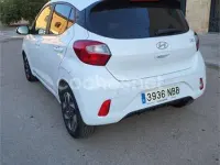 Usado Hyundai i10 67 CV (49 kW) 2025 Blanco Utilitario