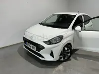 Usado Hyundai i10 63 CV (46 kW) 2025 Blanco Utilitario