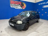 Usado Renault Clio II 65 CV (47 kW) 1998 Verde Berlina