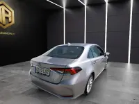 Usado Toyota Corolla Active 122 CV (89 kW) 2020 Gris Berlina