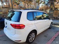 Usado VW Touran Advance 115 CV (84 kW) 2017 Blanco Monovolumen