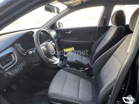 Usado Kia Stonic 84 CV (61 kW) 2022 Negro SUV