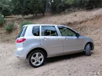 Usado Mazda 2 Sportive 100 CV (73 kW) 2005 Gris / plata Utilitario