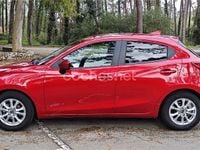 Usado Mazda 2 90 HP (66 kW) 2018 Vermelho Sedan