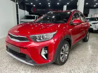 Usado Kia Stonic 100 CV (73 kW) 2022 Rojo SUV