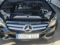 Usado Mercedes 200 75 CV (55 kW) 1993 Negro Familiar