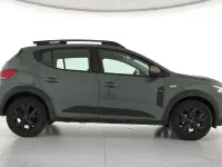 Usado Dacia Sandero Extreme 100 CV (73 kW) 2025 Verde Berlina