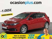 Używany Toyota Auris Active 116 KM (85 kW) 2016 Czerwony Hatchback