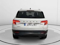 Usado Skoda Karoq Ambition 150 CV (110 kW) 2021 Blanco SUV