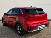 Usado Kia Niro 141 CV (103 kW) 2020 Rojo SUV