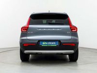 Usado Volvo XC40 Momentum 150 CV (110 kW) 2019 Plateado SUV