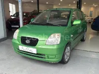 Usado Kia Picanto LX 65 CV (47 kW) 2007 Verde Utilitario