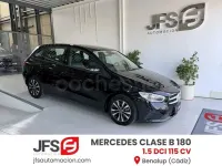 Usado Mercedes B180 116 CV (85 kW) 2020 Negro Utilitario