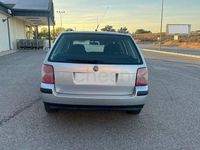 Usado VW Passat Highline 130 CV (95 kW) 2002 Gris / plata Familiar