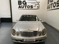 Usado Mercedes E270 Elegance 177 CV (130 kW) 2003 Gris / plata Berlina