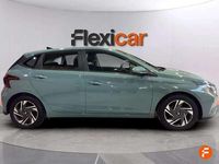 Usado Hyundai i20 84 CV (61 kW) 2022 Verde Utilitario