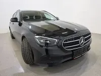 Usado Mercedes E220 194 CV (142 kW) 2022 Negro Familiar