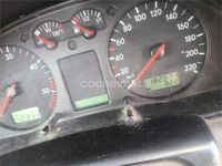 Usado VW Passat Comfortline 110 CV (80 kW) 1999 Gris / plata Familiar