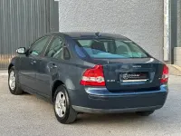 Usado Volvo S40 Momentum 125 CV (91 kW) 2007 Azul Berlina